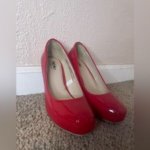 Massimo Dutti Vibrant Red Heels 7 1/2